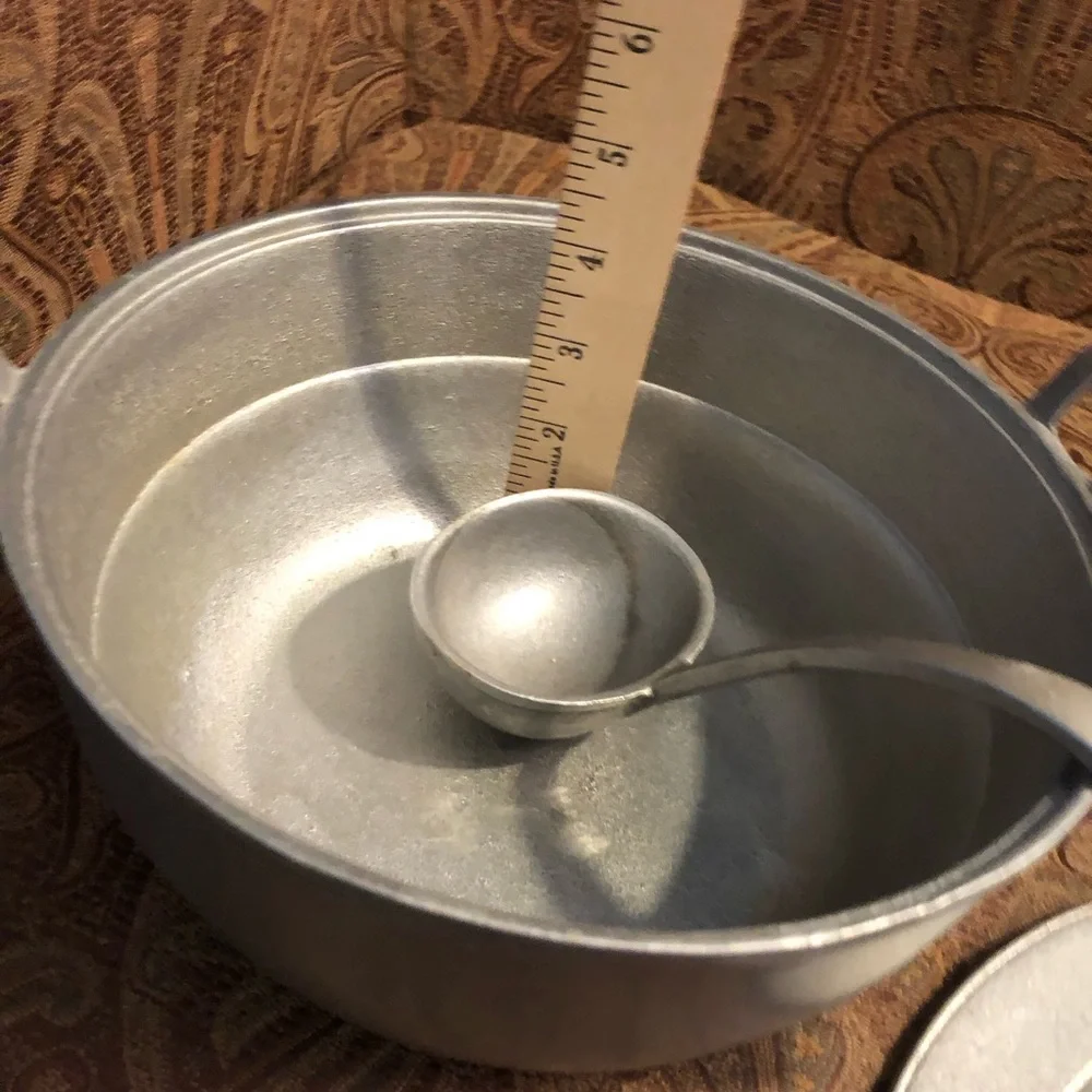 Wilton vintage Covered pewter Casserole with Handles 2.5 quart